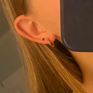 Cute gold hoops, different sizes